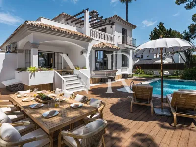 Completely renovated villa in the Altos del Rodeo residential area for sale