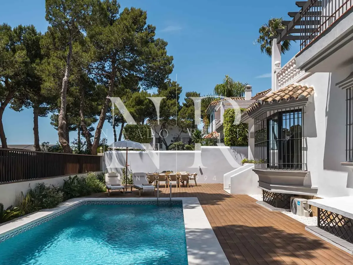 Completely renovated villa in the Altos del Rodeo residential area for sale