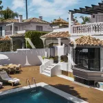 Completely renovated villa in the Altos del Rodeo residential area for sale 4