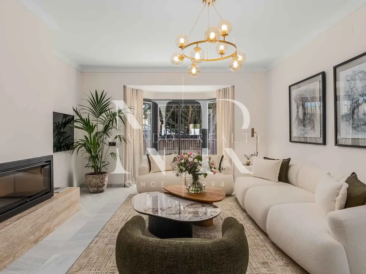 Completely renovated villa in the Altos del Rodeo residential area for sale