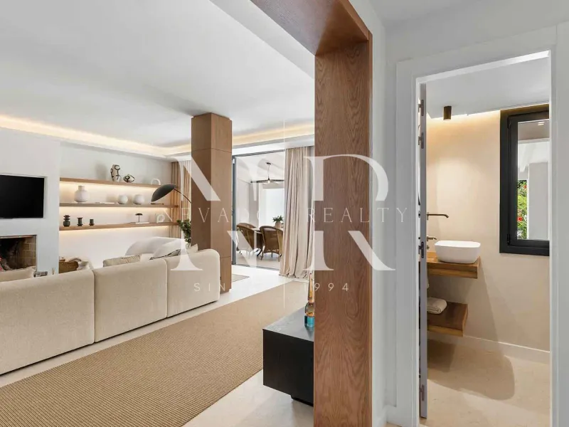 Townhouse in Los Olivos residential complex on the golf course front line for sale