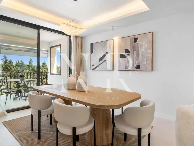 Townhouse in Los Olivos residential complex on the golf course front line for sale