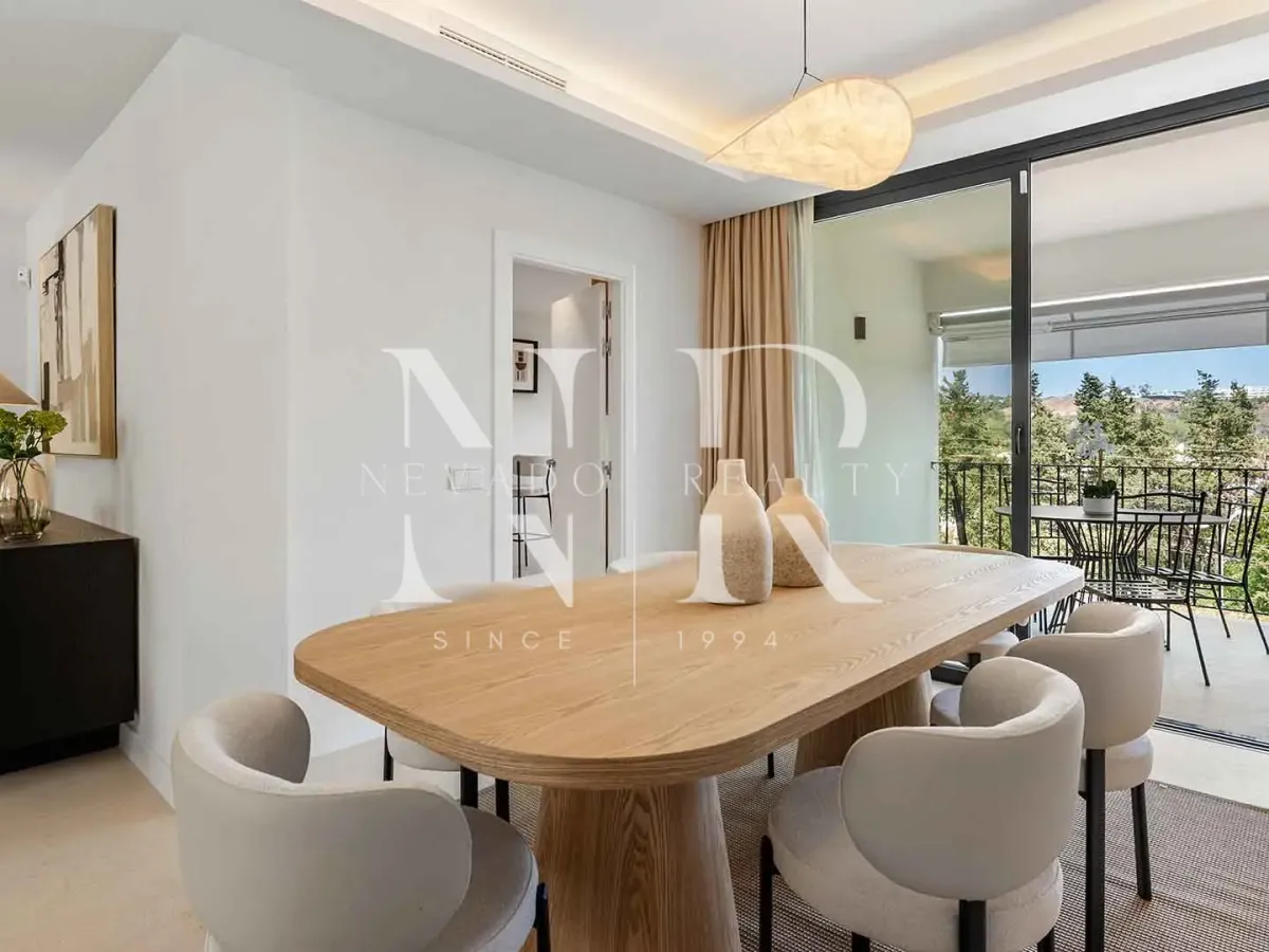 Townhouse in Los Olivos residential complex on the golf course front line for sale