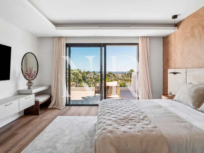 Villa in Los Naranjos Golf with sea views for sale