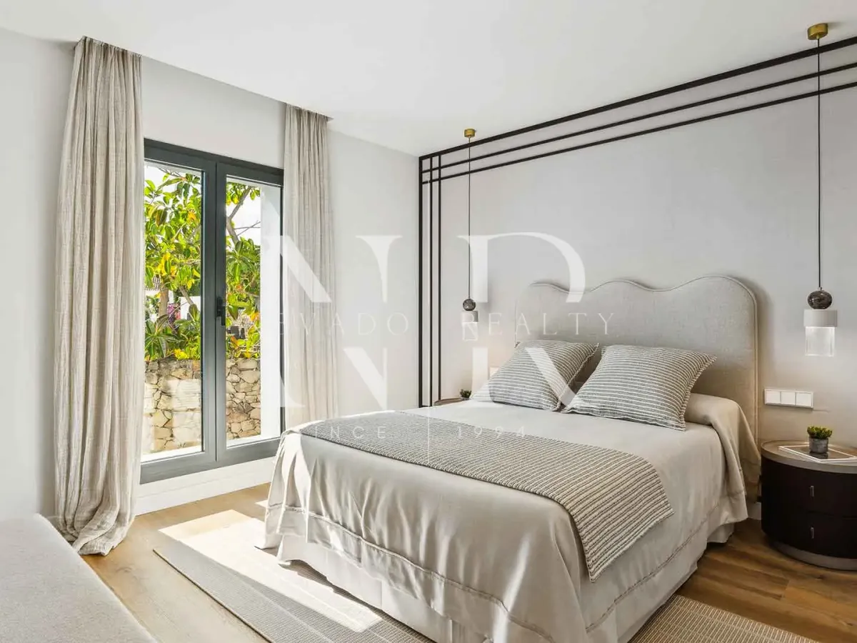 Villa in Los Naranjos Golf with sea views for sale