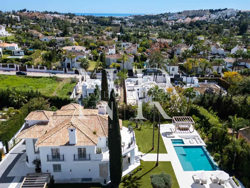 Completely refurbished villa in Nueva Andalucía for sale