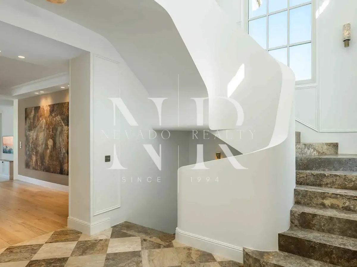 Completely refurbished villa in Nueva Andalucía for sale