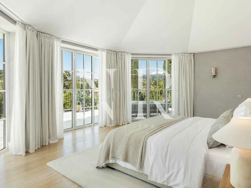 Completely refurbished villa in Nueva Andalucía for sale