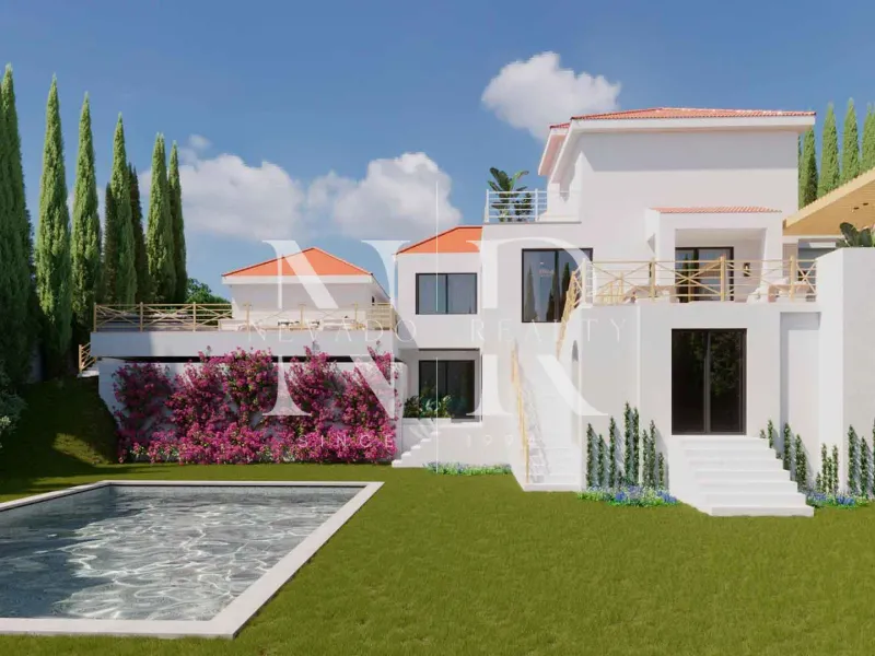 Villa in Los Naranjos Hill Club with construction project for sale