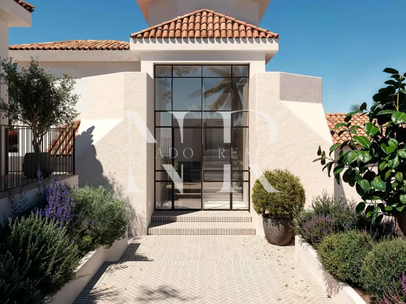 Newly built villa in Los Naranjos Hill Club for sale