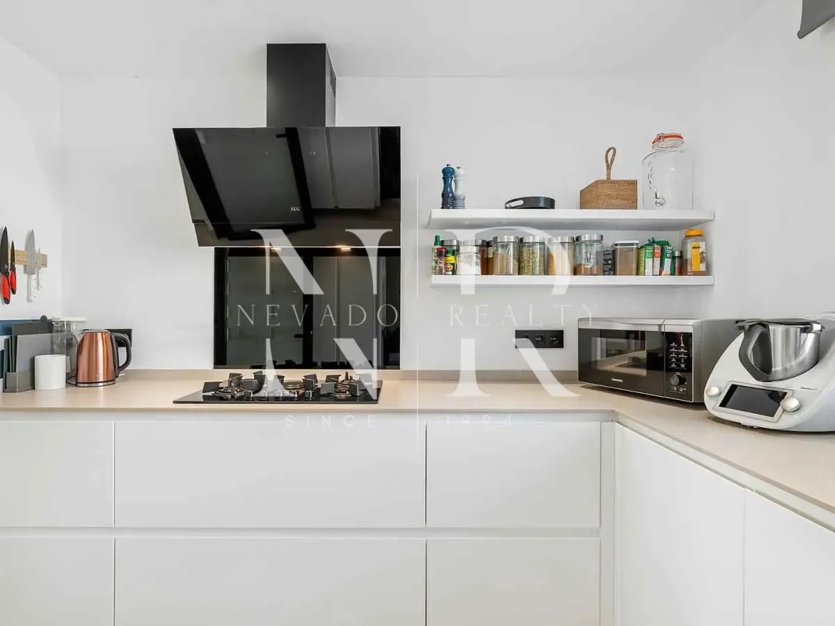 Frontline golf villa in Los Naranjos Golf for sale