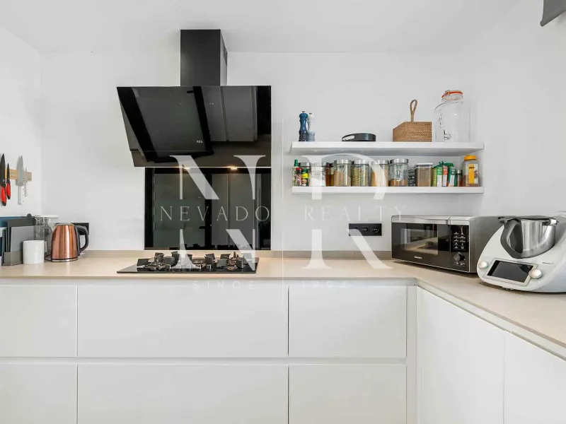 Frontline golf villa in Los Naranjos Golf for sale