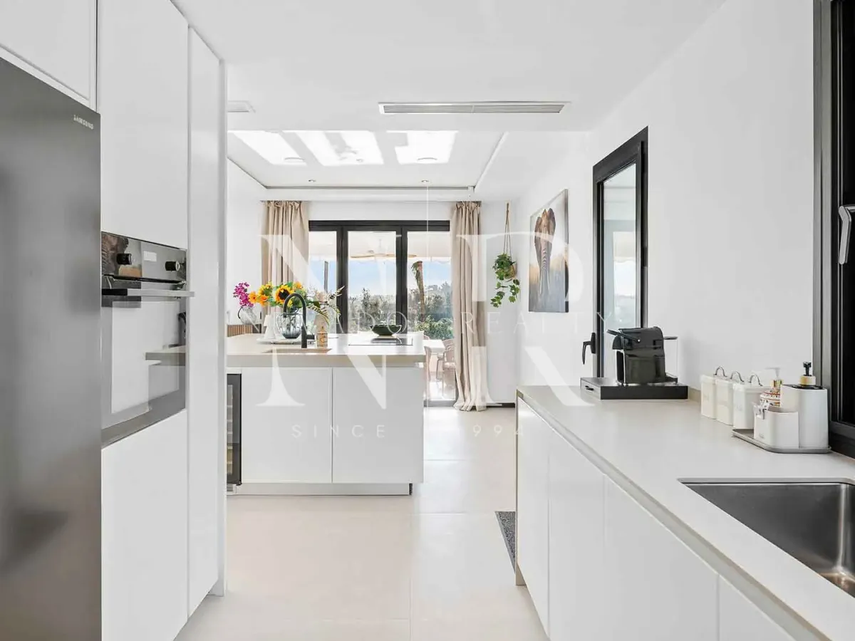 Frontline golf villa in Los Naranjos Golf for sale