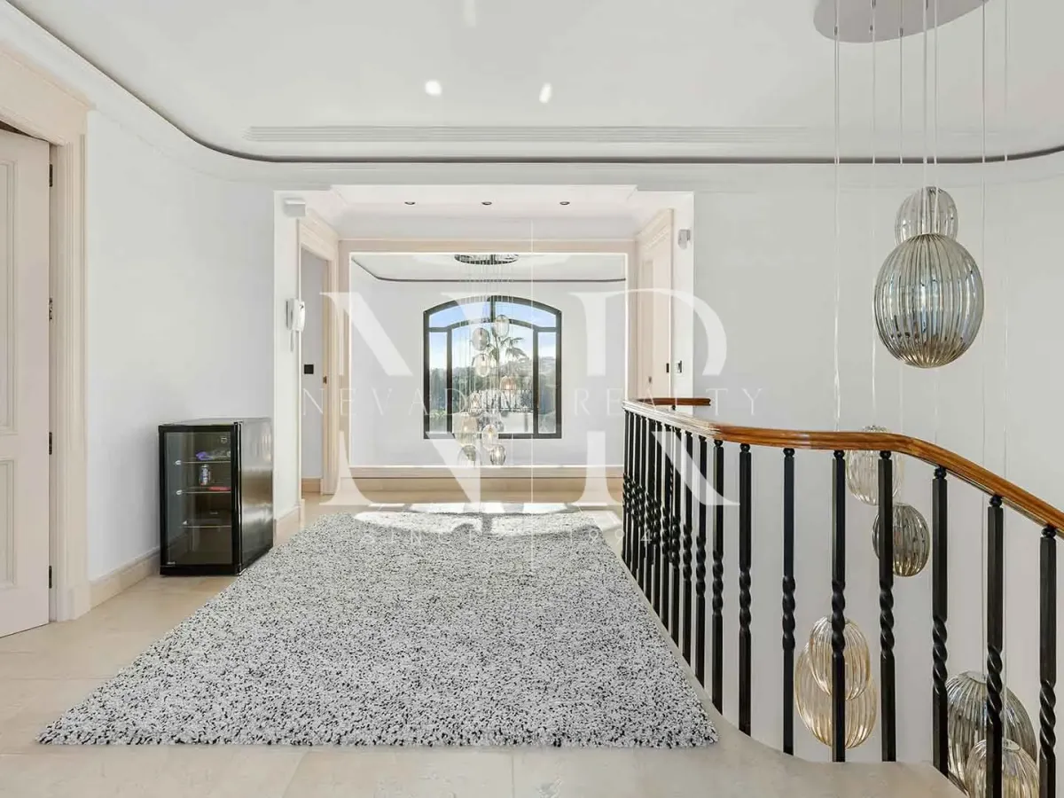 Frontline golf villa in Los Naranjos Golf for sale