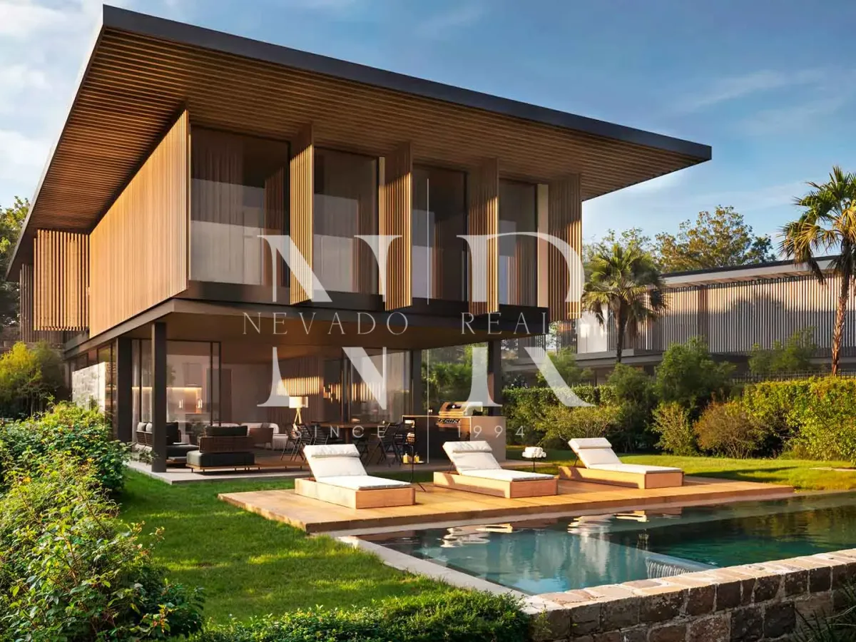 Newly built villa in La Cerquilla for sale