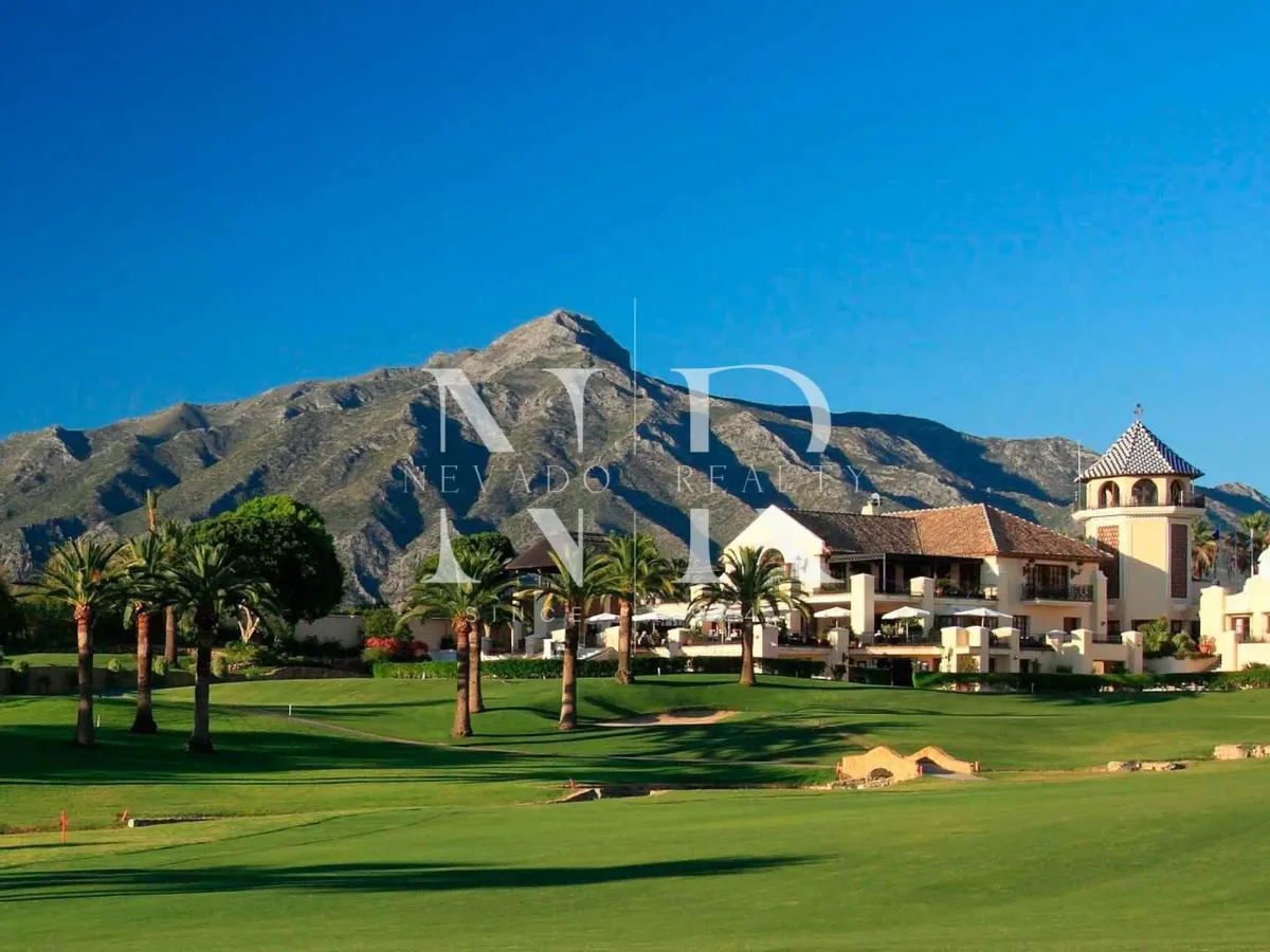 Newly built villa in La Cerquilla for sale