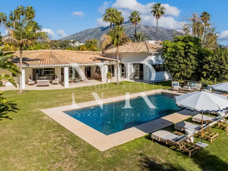 Completely renovated villa in Urbanisation La Cerquilla for sale