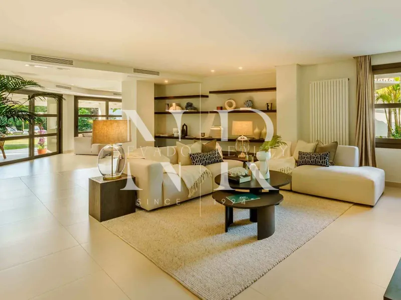 Completely renovated villa in Urbanisation La Cerquilla for sale