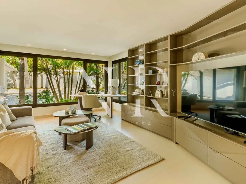 Completely renovated villa in Urbanisation La Cerquilla for sale