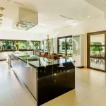 Completely renovated villa in Urbanisation La Cerquilla for sale 13