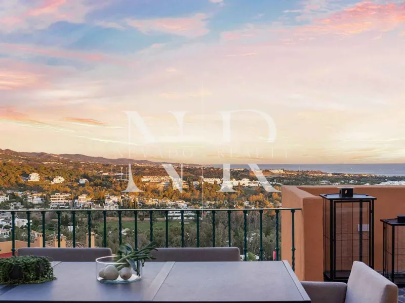 Penthouse in Les Belvederes urbanization with panoramic views for sale