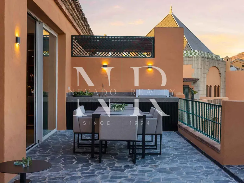 Penthouse in Les Belvederes urbanization with panoramic views for sale