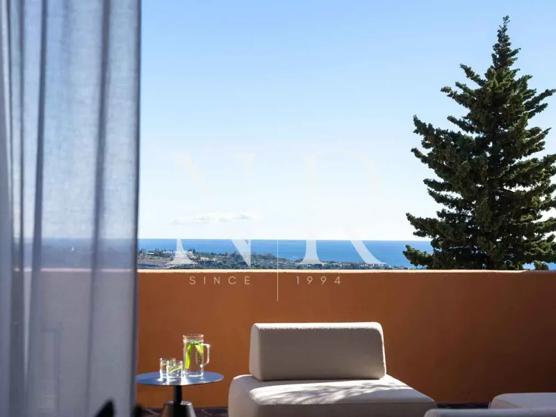 Penthouse in Les Belvederes urbanization with panoramic views for sale