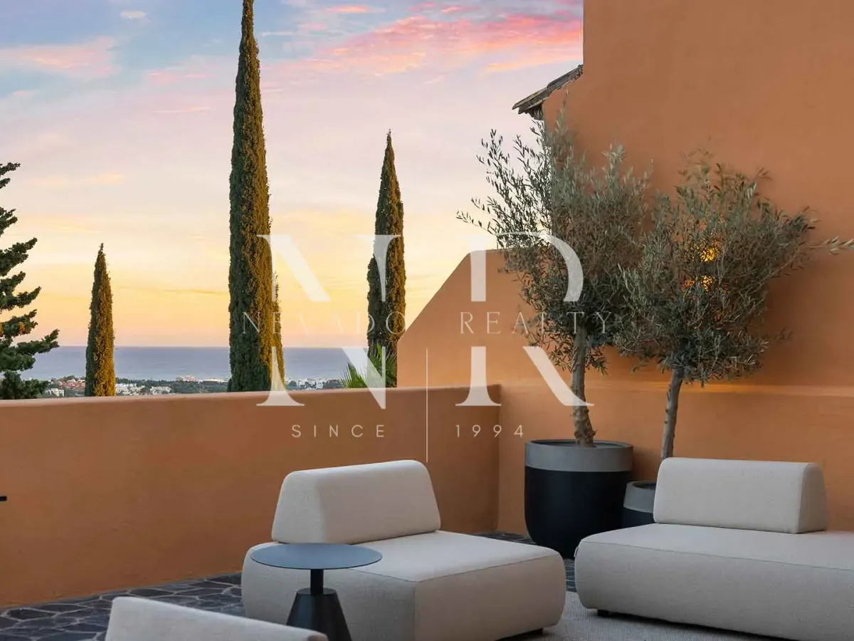 Penthouse in Les Belvederes urbanization with panoramic views for sale