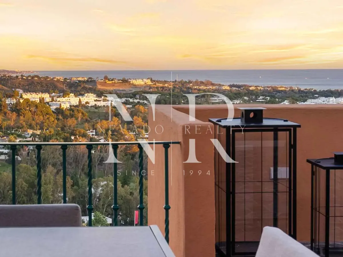 Penthouse in Les Belvederes urbanization with panoramic views for sale