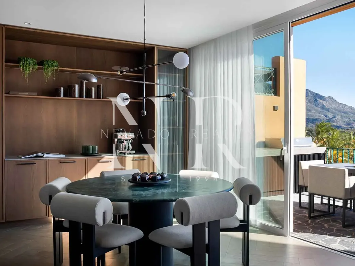 Penthouse in Les Belvederes urbanization with panoramic views for sale