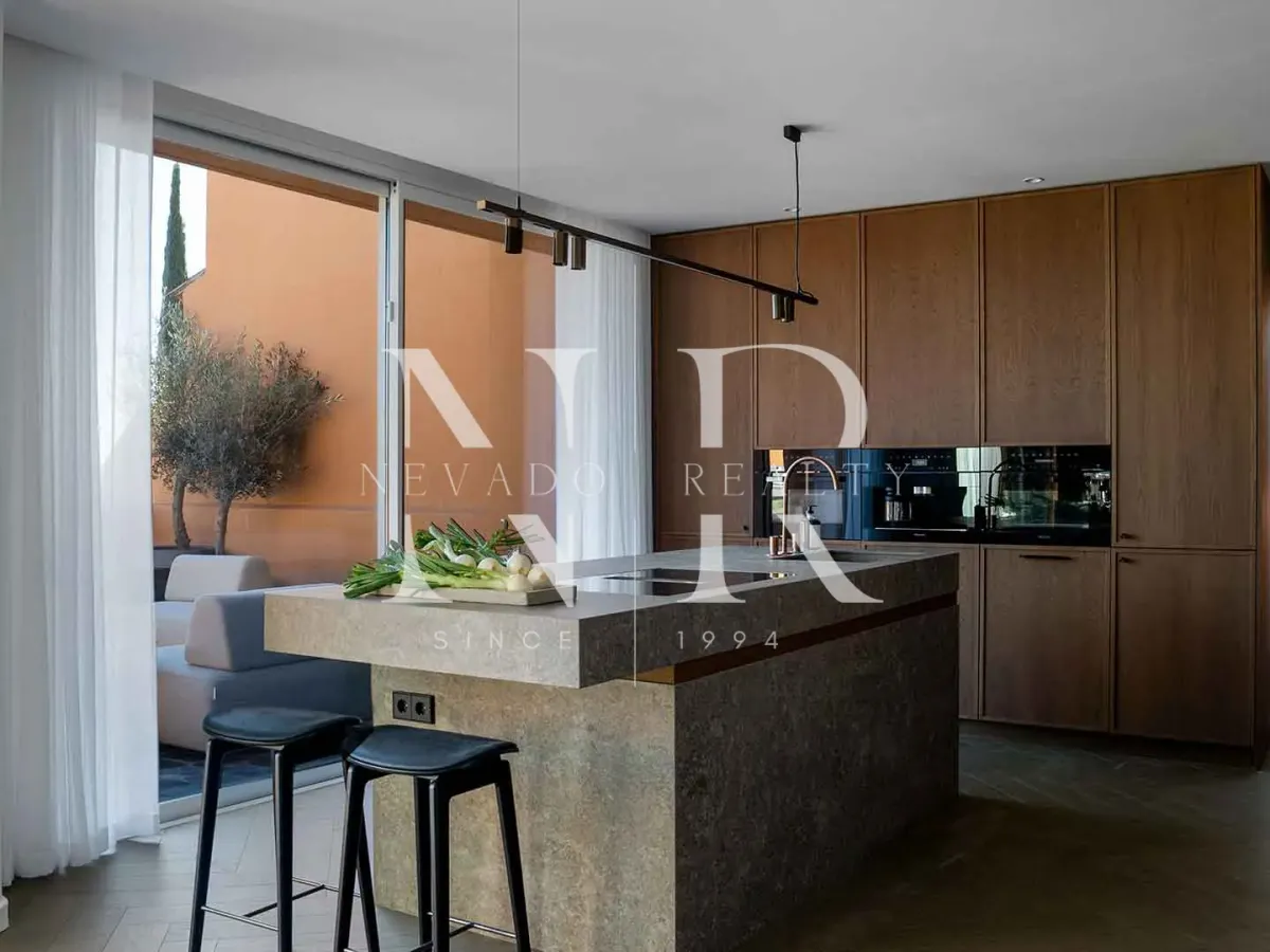 Penthouse in Les Belvederes urbanization with panoramic views for sale