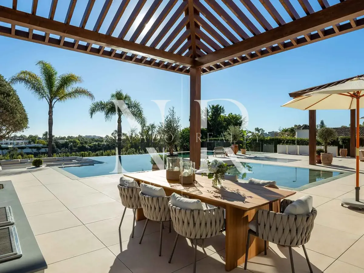 Frontline golf villa in Las Brisas with panoramic views for sale