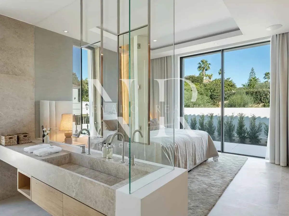 Frontline golf villa in Las Brisas with panoramic views for sale