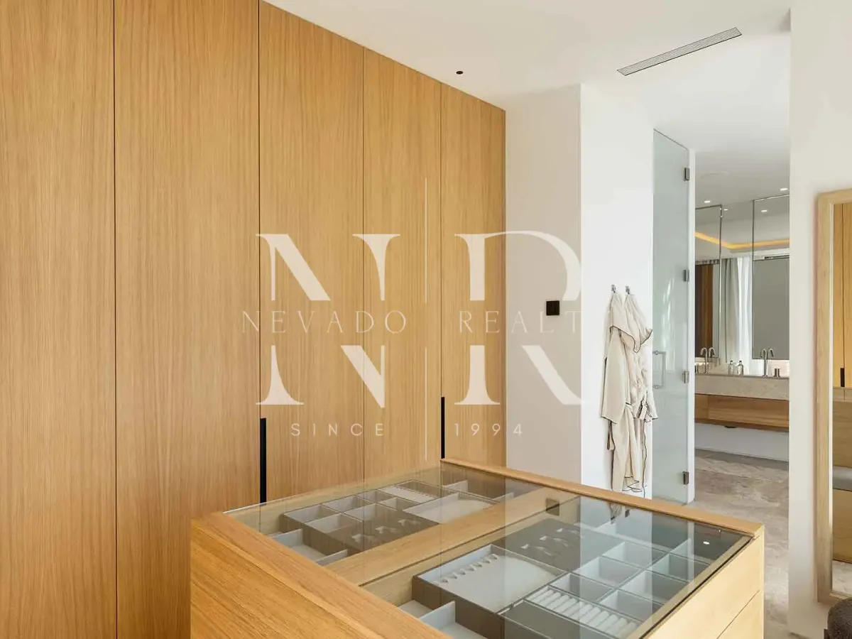 Frontline golf villa in Las Brisas with panoramic views for sale