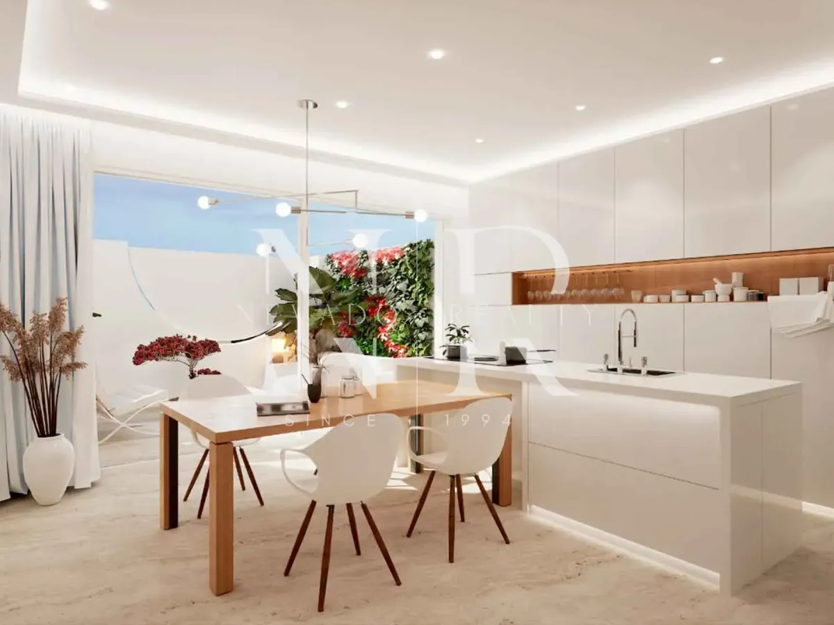 Townhouse in Urbanization Altos del Rodeo to reform for sale