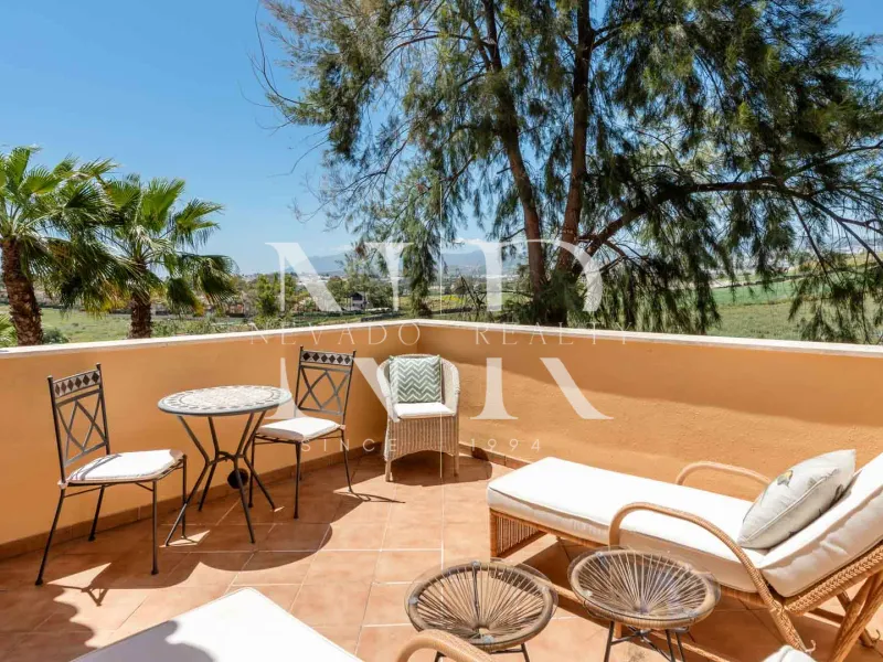 Flat in Urbanisation Cumbres del Rodeo with sea views for sale