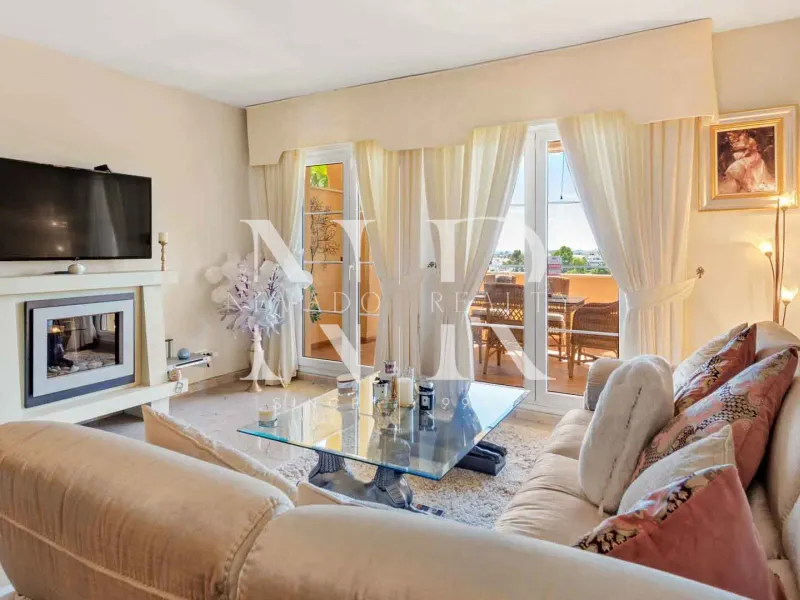 Flat in Urbanisation Cumbres del Rodeo with sea views for sale