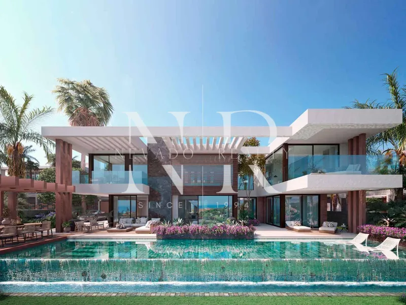 Villa in Nueva Andalucía under construction in closed urbanization for sale