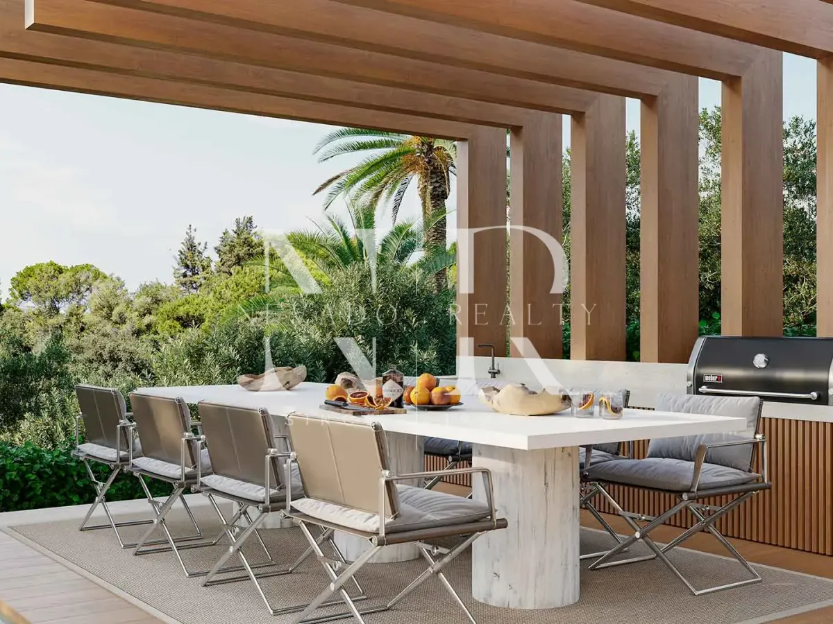 Villa in Nueva Andalucía under construction in closed urbanization for sale