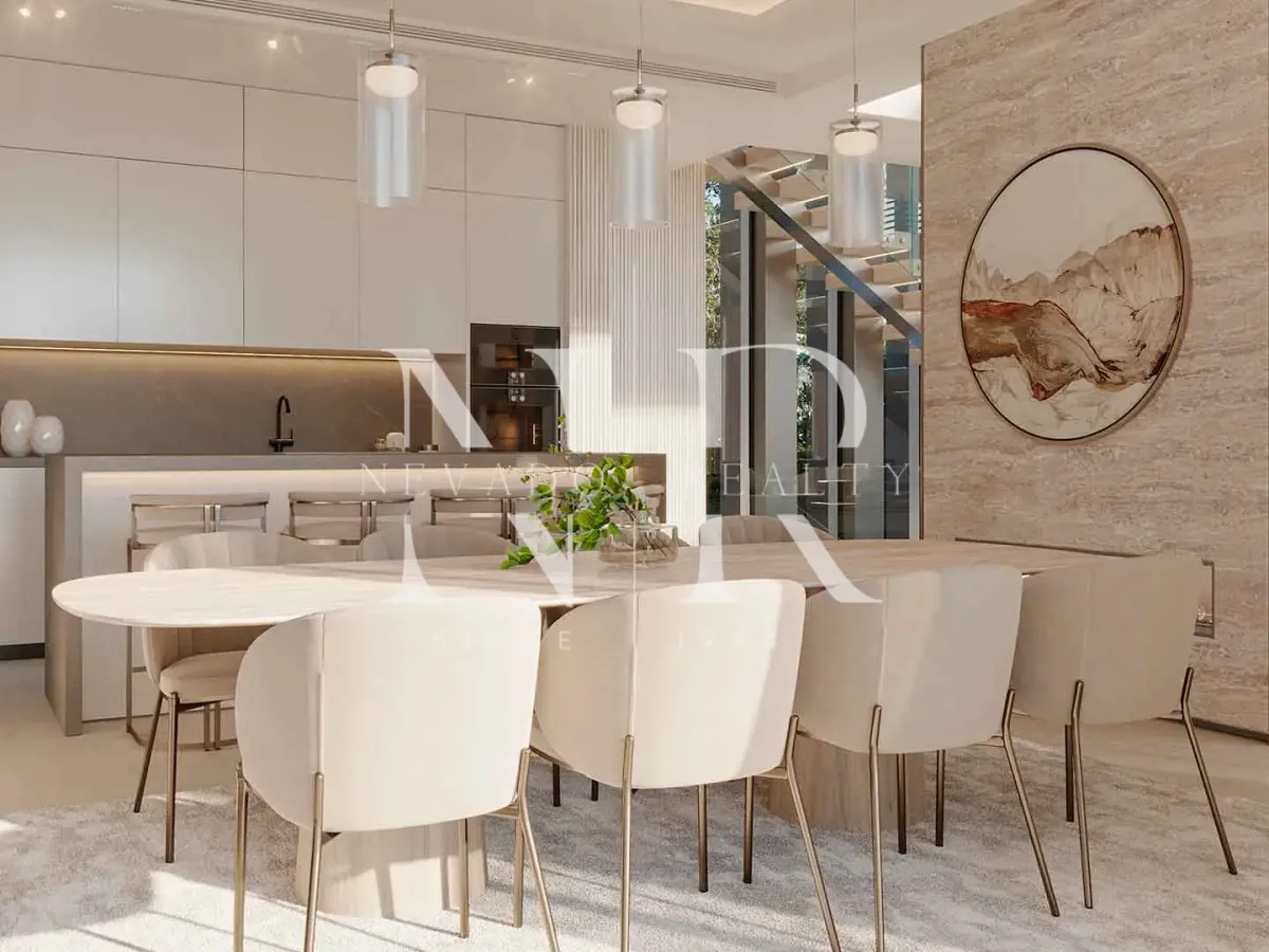 Villa in Nueva Andalucía under construction in closed urbanization for sale