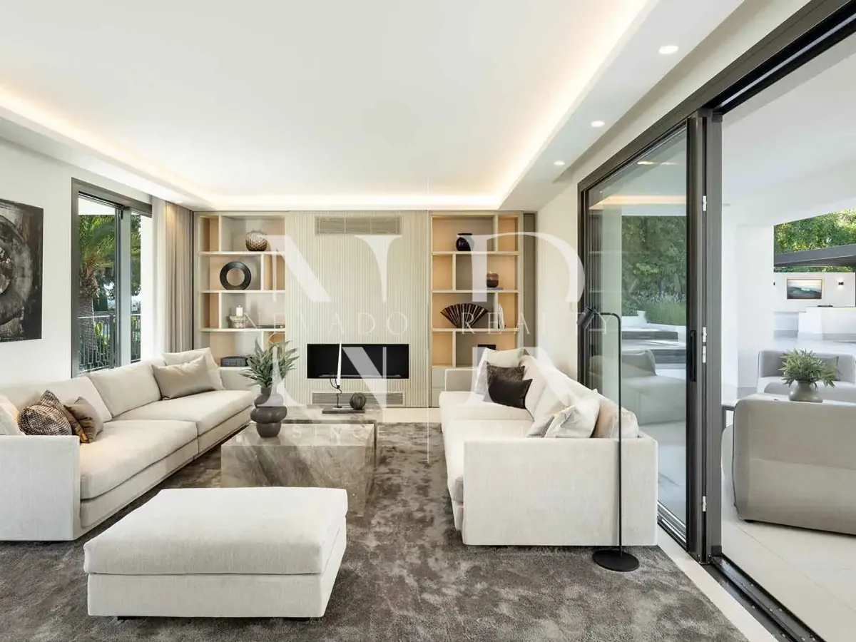 Villa in Nueva Andalucia in Las Brisas Golf with panoramic views for sale