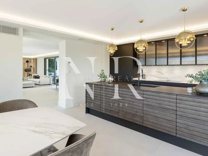 Villa in Nueva Andalucia in Las Brisas Golf with panoramic views for sale