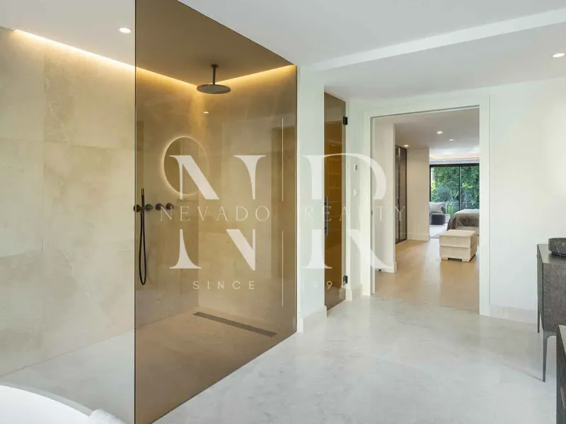 Villa in Nueva Andalucia in Las Brisas Golf with panoramic views for sale