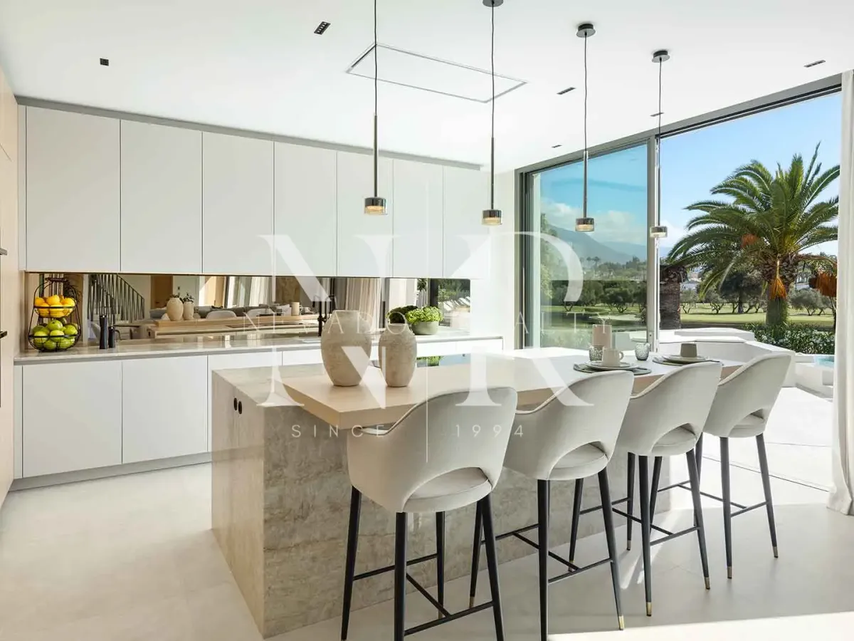 Frontline golf villa in Las Brisas Golf with panoramic views for sale