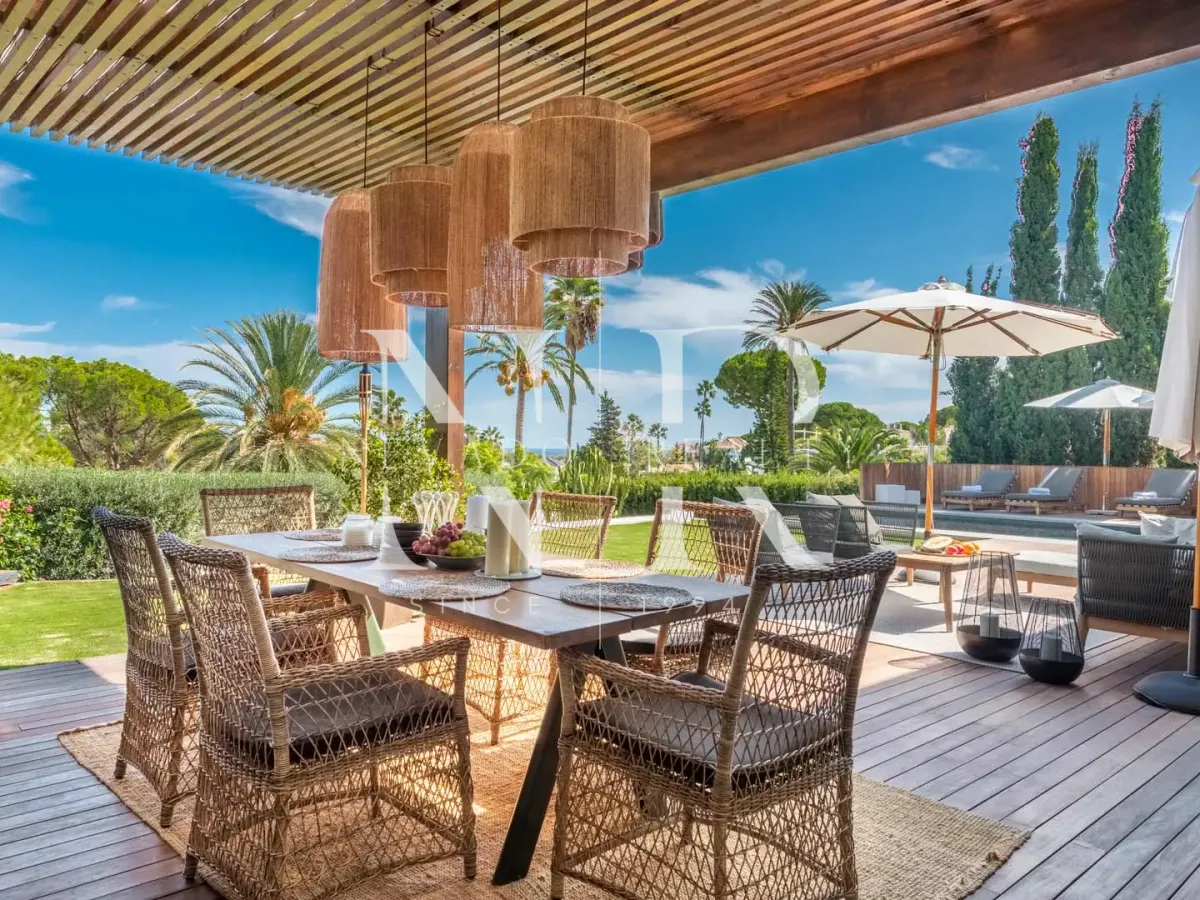 Balinese style villa in Las Brisas Golf with panoramic views for sale