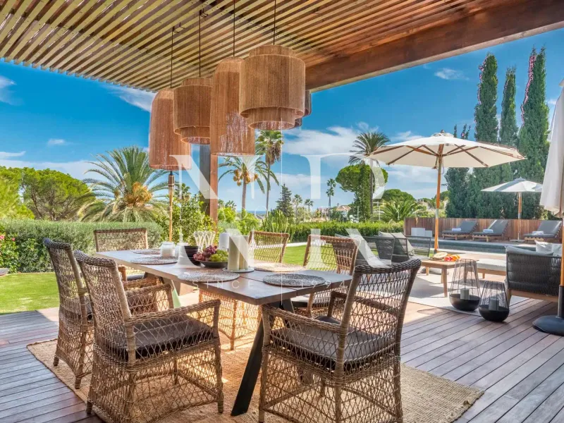 Balinese style villa in Las Brisas Golf with panoramic views for sale