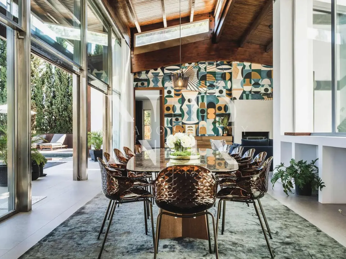 Balinese style villa in Las Brisas Golf with panoramic views for sale