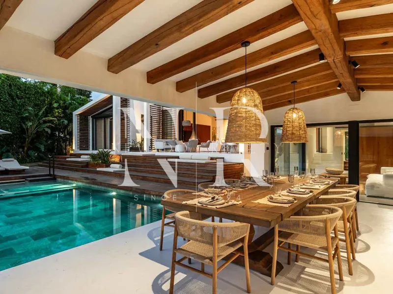 Front line Los Naranjos Golf villa with panoramic views for sale