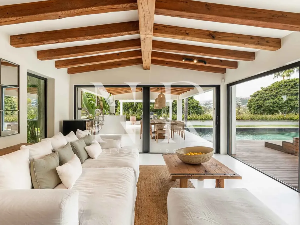 Front line Los Naranjos Golf villa with panoramic views for sale