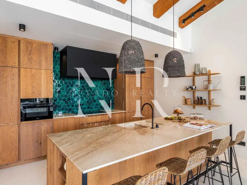 Front line Los Naranjos Golf villa with panoramic views for sale